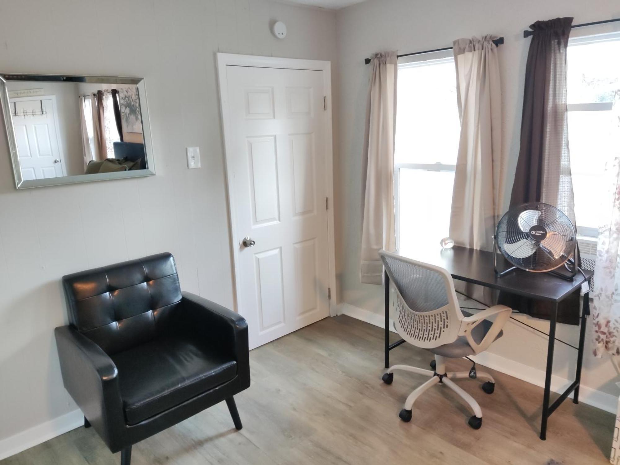 Tranquil Oasis - Private Rooms -Near Downtown Indianapolis Exterior photo